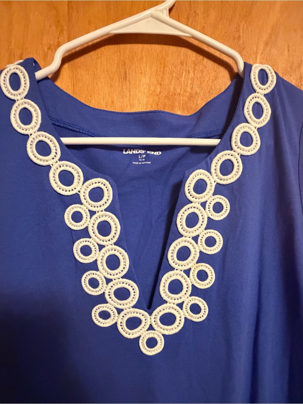 Lands' End Royal Blue Sleeveless Tank Top with‎ White Crochet Neckline - Picture 3 of 11